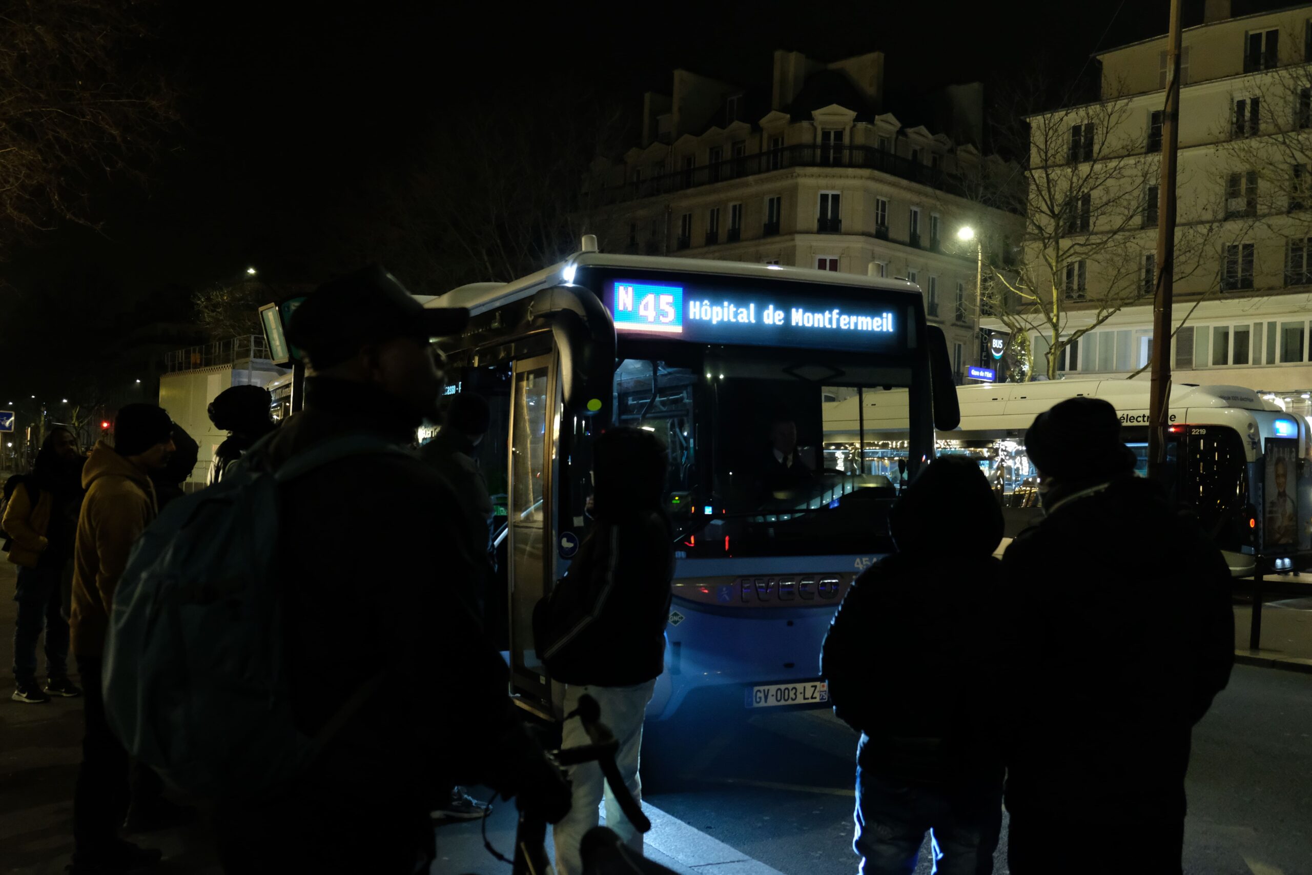 Transports en commun : pourquoi le rail francilien est à l’arrêt la nuit